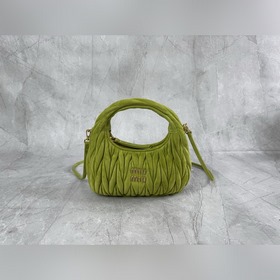 5BC125 (常春藤綠色)[M家] 新品 ！ MiuWander 手袋，采用進