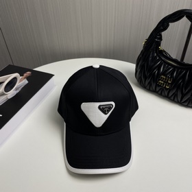 PRADA 普拉達 新品棒球帽 代購版本！時尚潮流，高端做工！非一般的品質，細節