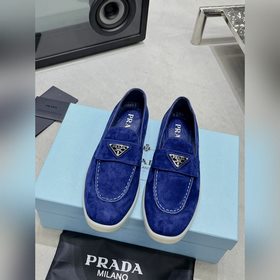 普拉達 情侶PRADA 2026最新款樂福鞋半拖鞋 火爆系列 演繹都市風尚 設計