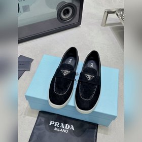 普拉達 情侶PRADA 2026最新款樂福鞋半拖鞋 火爆系列 演繹都市風尚 設計