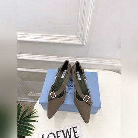 PRADA 普拉達 26ss 2026春夏新品 專櫃走秀款小貓跟帆布搭扣高跟鞋
