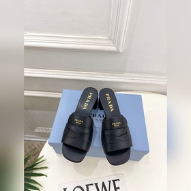 PRADA 普拉達 26ss 2026春夏新品 專櫃走秀款 經典字母粗跟拖鞋