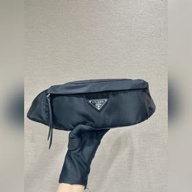 頂級原單 新款腰包 2VL034腰包 這款腰包采用進口尼面料和Saffiano皮