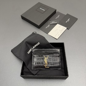 [特級五金原廠皮] LAURENT鳄魚紋壓印亮面皮革卡包 飾有經典标志性logo