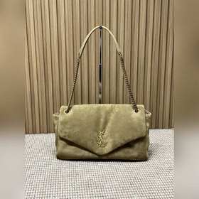 YSL Calypso 自帶高級奢華感，超級百搭，大容量的空間滿足日常所需物品。