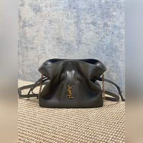 麝香綠 YSL 新新新新新款Jamie斜挎包！！！JAMIE肩背包飾以LE CA