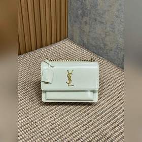 YSL Sunset日落包，金色Logo，簡約又高級！磁性四合扣開合，内部雙隔層