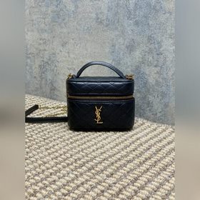 Y家Gaby 化妝包系列出了一個超Q迷你版！ 家人們，誰懂啊，這款居然來了迷你款