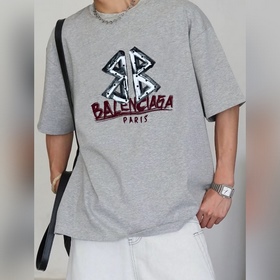 Balenciaga 巴黎世家新款潮牌T恤.男女同款 胸前高字母立體印花設計.
