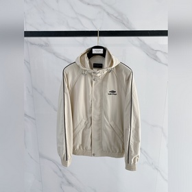 Balenciaga 巴黎世家26新款春裝發布新品、全身提花面料，面料全部采用定