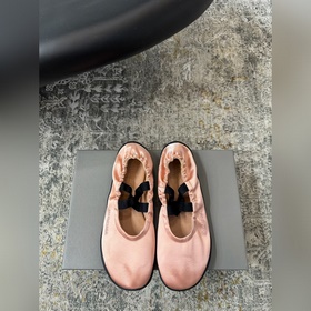 BALENCIAGA 26FW 早春新品 面料： 真絲 内裡 真絲 鞋底：