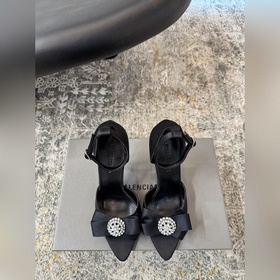 BALENCIAGA 26FW 氣質小單鞋 面料： 真絲 内裡：羊皮 鞋底