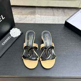 CHANEL 小香經典珍珠跟 雙C标志logo拖鞋，跟鞋 将法式浪漫與奢雅氣場完