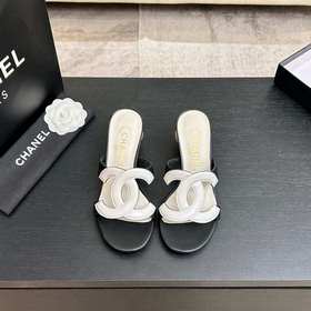CHANEL 小香經典珍珠跟 雙C标志logo拖鞋，跟鞋 将法式浪漫與奢雅氣場完