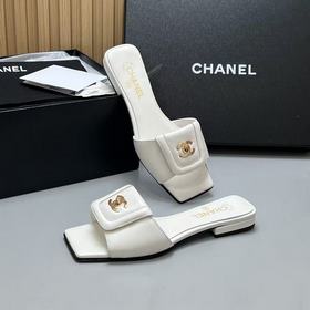 CHANEL 小香26C雙C書包扣方頭拖鞋 當26C系列将經典基因揉進日常松弛感