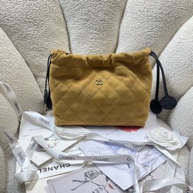 5227 CHANEL 黑色福 袋，經典菱格紋+柔軟皮革，金屬雙 CLogo超有