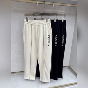 迪奧 2026春夏新款休閑褲！官網同步發售。品牌經典LOGO休閑褲 ，定制面料，