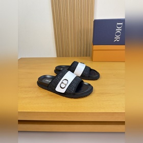 [Dior]迪奧 -高端品質 原單·休閑涼拖鞋 -鞋面：進口 荔紋小牛皮.品牌金