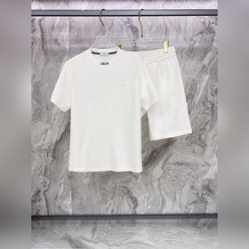 迪奧 2026春夏最新款，男女同款，經典設計短袖T恤短褲套裝，微擴版型，定制空氣