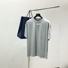 Dior 迪奧， 2026春夏新品，專櫃同步有售，簡約時尚休閑圓領短袖T恤，原