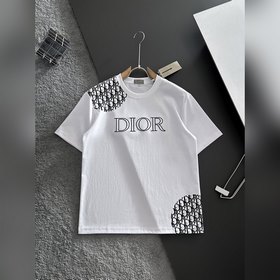 迪奧 Dior VIP高級定制！ 2026春夏季新款短袖。這款T恤是夏季男裝系列