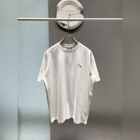 Dior 花朵刺繡T恤 本款T恤采用全棉平紋面料打造，再洗水定型，克重330克