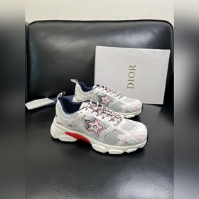 Dior 頂級工藝品 迪奧 專櫃同步 原廠配置，意大利進口原版牛皮面料，透氣舒适