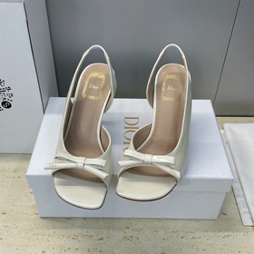 迪奧 Dior 2026早春走秀新款系列蝴蝶結果凍色女鞋 CD字母logo弧形鞋