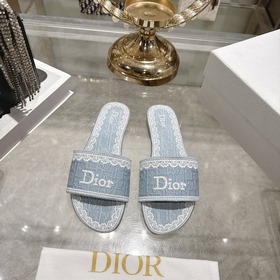 迪奧26春夏新品走秀款CD刺繡logo度假風平底、粗跟拖鞋！ 硬貨上新 代購級别