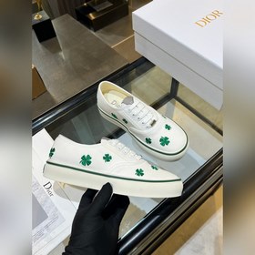 Dior · 迪奧新款刺繡低幫帆布鞋四葉草 單鞋上腳系列 簡直太好看了，每一雙上