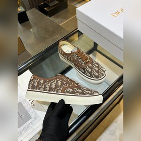 Dior · 迪奧新款刺繡低幫帆布鞋四葉草 單鞋上腳系列 簡直太好看了，每一雙上