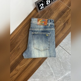 Fendi 獨家專供新款 芬迪潮男時尚休閑牛仔褲，高端歐版原單褲子，潮流時尚休閑