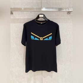 芬迪Fendi 26春夏新品專櫃首發最新款短袖圓領T恤 高端訂制 設計前衛時尚！