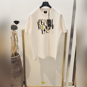 Size：s，m，l，xl 黑，白，2 色 男女同款 FD ，芬迪 Fendi