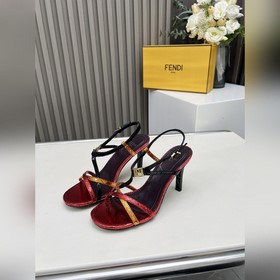 Fendi新款上線 面料：花紋皮 内裡：羊皮 大底：真皮大底+燙金 碼數：35-