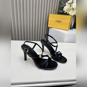 Fendi新款上線 面料：花紋皮 内裡：羊皮 大底：真皮大底+燙金 碼數：35-