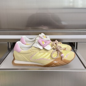 頂級版本：女款 Fendi 芬迪 最新Wave Pulse系列 複古 花朵 褶皺