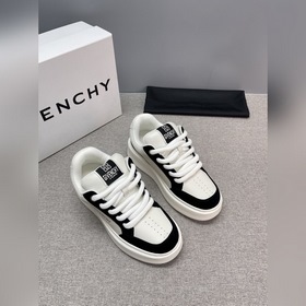 Givenchy 紀梵希男士厚底休閑鞋，采用進口小牛皮打造，拼色設計，鞋舌品牌l