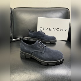 Givenchy 高品質 頂級工藝品 紀梵希 專櫃同步原廠配置，意大利進口牛皮搭