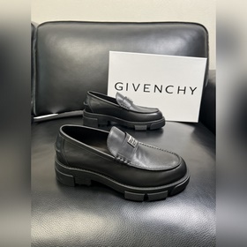 Givenchy 高品質 頂級工藝品 紀梵希 專櫃同步原廠配置，意大利進口牛皮搭