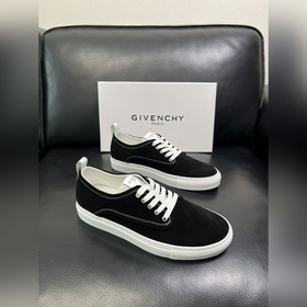 Givenchy 高品質 頂級工藝品 紀梵希 專櫃同步原廠配置，意大利進口牛皮搭