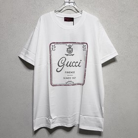 Gucci方塊字母印花圓領短袖