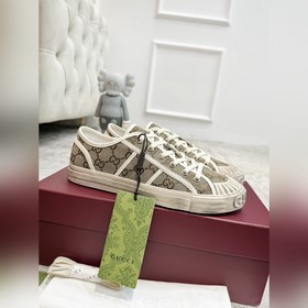 Gucci Lido系列， 女款碼數：35-39 男款碼數：39-44 設計靈感
