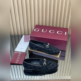 2026早秋 Gucci Jordaan系列 新品5D立體鹿皮迷你雙GG壓紋單鞋