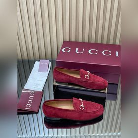 2026早秋 Gucci Jordaan系列 新品5D立體鹿皮迷你雙GG壓紋單鞋