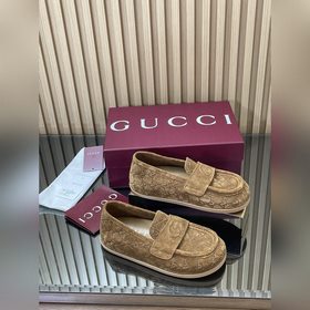 2026  新品厚底Gucci 互扣式刺繡大G橫帶穆勒鞋 迷你GG壓紋樂福鞋