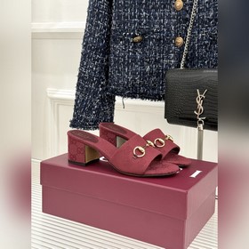 Gucci，古馳26WF春夏新品馬銜扣 魚嘴粗跟拖鞋 以時光為經緯 以自由為針線