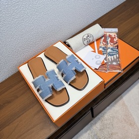 品牌 ：HERMES 顔色 ：經典全色系 編號 ：H8018-33 跟高 ：1c