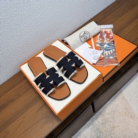 品牌 ：HERMES 顔色 ：經典全色系 編號 ：H8018-33 跟高 ：1c