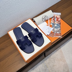 品牌 ：HERMES 顔色 ：經典全色系 編號 ：H8018-18 跟高 ：1c